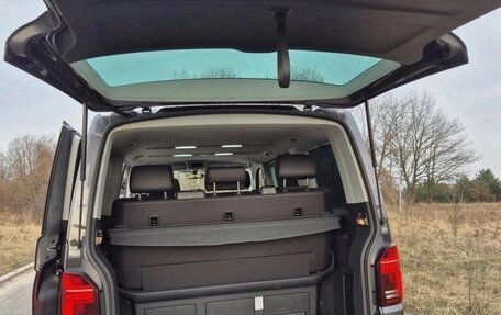 Volkswagen Multivan T6 рестайлинг, 2024 год, 5 440 000 рублей, 10 фотография