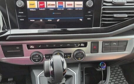 Volkswagen Multivan T6 рестайлинг, 2024 год, 5 440 000 рублей, 20 фотография