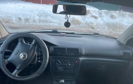 Volkswagen Passat B5+ рестайлинг, 2001 год, 350 000 рублей, 2 фотография