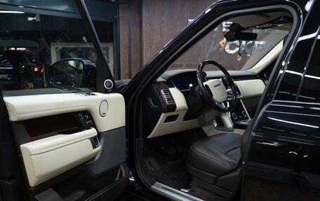 Land Rover Range Rover IV рестайлинг, 2019 год, 7 900 000 рублей, 12 фотография