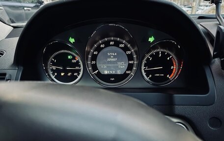 Mercedes-Benz C-Класс, 2009 год, 1 100 000 рублей, 10 фотография