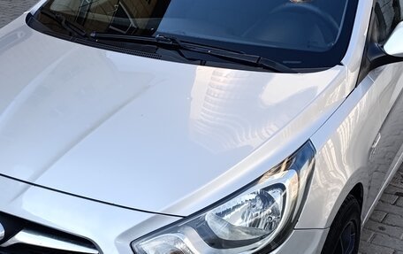 Hyundai Solaris II рестайлинг, 2011 год, 650 000 рублей, 8 фотография