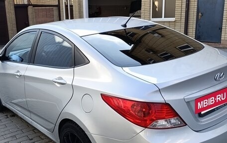 Hyundai Solaris II рестайлинг, 2011 год, 650 000 рублей, 3 фотография