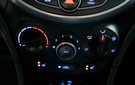 Hyundai Solaris II рестайлинг, 2016 год, 949 000 рублей, 12 фотография