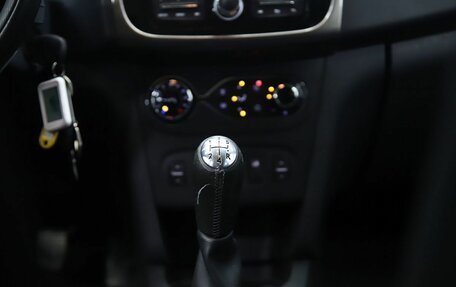 Renault Sandero II рестайлинг, 2016 год, 850 000 рублей, 15 фотография