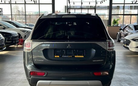 Mitsubishi Outlander III рестайлинг 3, 2014 год, 1 510 000 рублей, 6 фотография