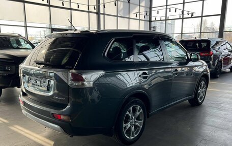 Mitsubishi Outlander III рестайлинг 3, 2014 год, 1 510 000 рублей, 5 фотография