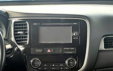 Mitsubishi Outlander III рестайлинг 3, 2014 год, 1 510 000 рублей, 9 фотография