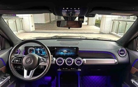 Mercedes-Benz GLB, 2022 год, 1 930 000 рублей, 10 фотография