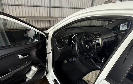 KIA Rio III рестайлинг, 2015 год, 850 000 рублей, 21 фотография