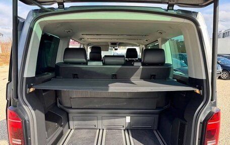 Volkswagen Multivan T6 рестайлинг, 2024 год, 5 590 000 рублей, 6 фотография