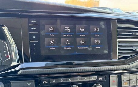 Volkswagen Multivan T6 рестайлинг, 2024 год, 5 590 000 рублей, 14 фотография