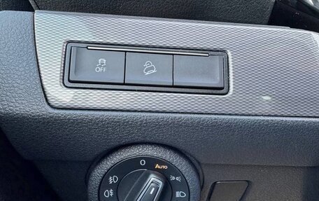 Volkswagen Multivan T6 рестайлинг, 2024 год, 5 590 000 рублей, 13 фотография