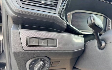 Volkswagen Multivan T6 рестайлинг, 2024 год, 5 590 000 рублей, 18 фотография