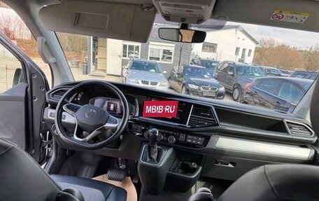 Volkswagen Multivan T6 рестайлинг, 2024 год, 5 590 000 рублей, 9 фотография