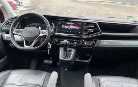 Volkswagen Multivan T6 рестайлинг, 2023 год, 5 370 000 рублей, 10 фотография