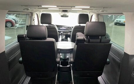 Volkswagen Multivan T6 рестайлинг, 2023 год, 5 370 000 рублей, 23 фотография