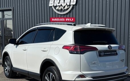 Toyota RAV4, 2017 год, 2 400 000 рублей, 4 фотография