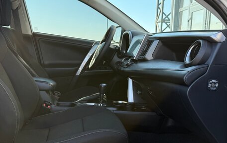 Toyota RAV4, 2017 год, 2 400 000 рублей, 14 фотография