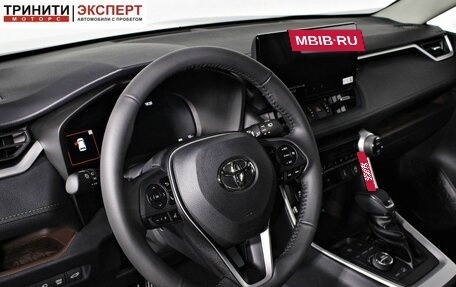 Toyota RAV4, 2025 год, 4 740 000 рублей, 12 фотография