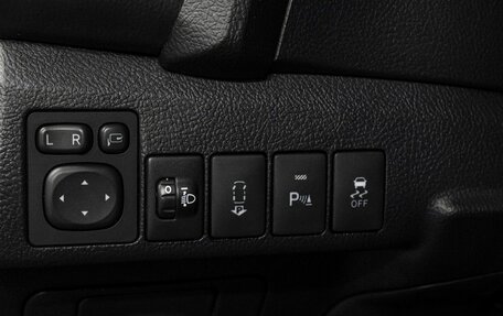 Toyota Auris II, 2013 год, 1 049 000 рублей, 21 фотография