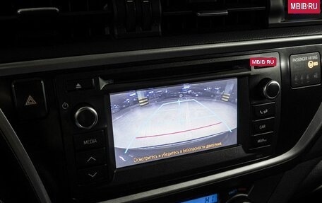 Toyota Auris II, 2013 год, 1 049 000 рублей, 24 фотография