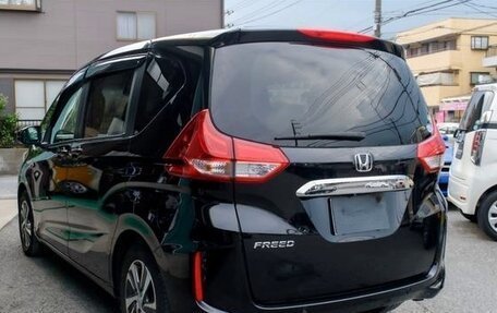 Honda Freed II, 2023 год, 1 250 000 рублей, 4 фотография