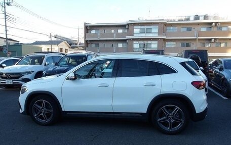 Mercedes-Benz GLA, 2022 год, 1 650 000 рублей, 9 фотография
