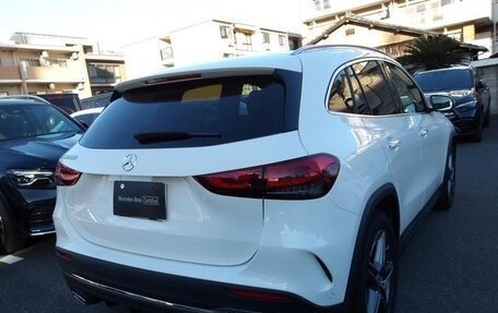 Mercedes-Benz GLA, 2022 год, 1 650 000 рублей, 6 фотография