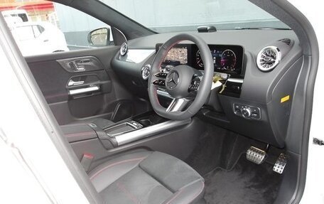 Mercedes-Benz GLA, 2022 год, 1 650 000 рублей, 11 фотография