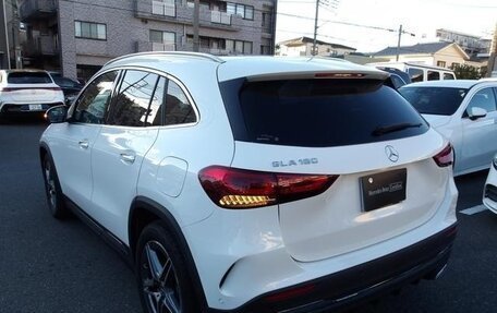 Mercedes-Benz GLA, 2022 год, 1 650 000 рублей, 8 фотография