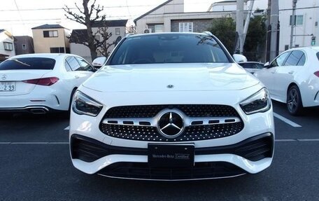 Mercedes-Benz GLA, 2022 год, 1 650 000 рублей, 3 фотография