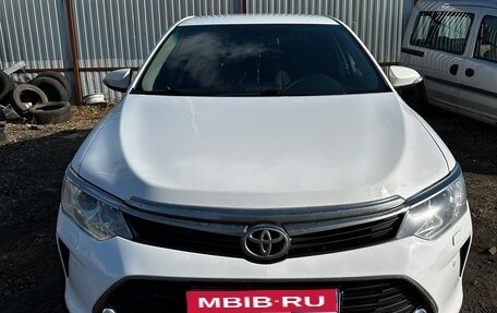 Toyota Camry, 2015 год, 2 000 000 рублей, 1 фотография