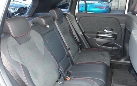 Mercedes-Benz GLA, 2022 год, 1 650 000 рублей, 16 фотография