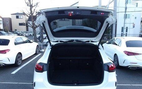 Mercedes-Benz GLA, 2022 год, 1 650 000 рублей, 20 фотография