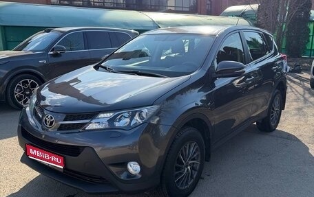 Toyota RAV4, 2015 год, 2 800 000 рублей, 1 фотография