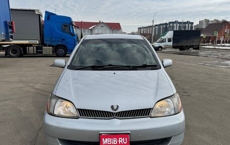 Toyota Platz, 2001 год, 265 000 рублей, 1 фотография
