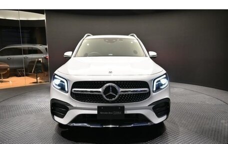 Mercedes-Benz GLB, 2022 год, 1 850 000 рублей, 2 фотография