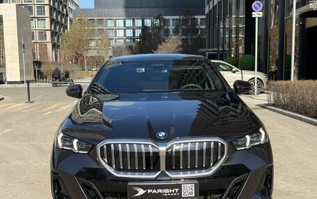 BMW 5 серия, 2024 год, 8 165 000 рублей, 2 фотография