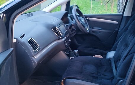 Volkswagen Sharan II, 2011 год, 1 060 000 рублей, 2 фотография