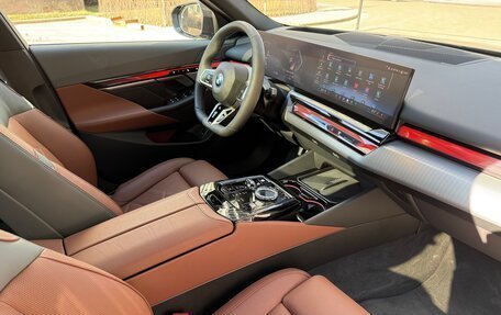 BMW 5 серия, 2024 год, 8 165 000 рублей, 16 фотография