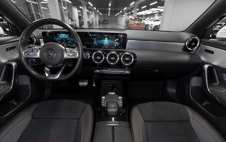 Mercedes-Benz A-Класс, 2020 год, 2 490 000 рублей, 8 фотография