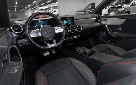 Mercedes-Benz A-Класс, 2020 год, 2 490 000 рублей, 7 фотография