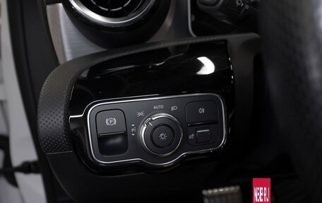 Mercedes-Benz A-Класс, 2020 год, 2 490 000 рублей, 21 фотография