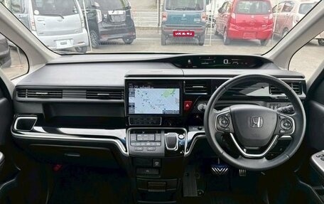 Honda Stepwgn IV, 2022 год, 1 979 000 рублей, 4 фотография