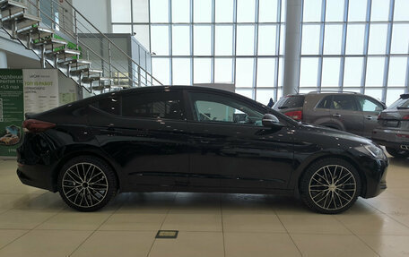 Hyundai Elantra VI рестайлинг, 2018 год, 1 350 000 рублей, 8 фотография