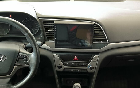 Hyundai Elantra VI рестайлинг, 2018 год, 1 350 000 рублей, 19 фотография