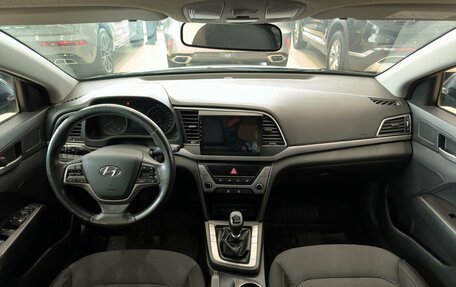 Hyundai Elantra VI рестайлинг, 2018 год, 1 350 000 рублей, 18 фотография