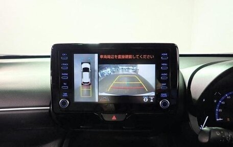 Toyota Yaris Cross, 2022 год, 1 620 000 рублей, 7 фотография