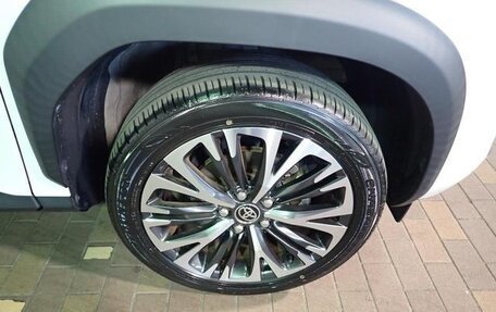 Toyota Yaris Cross, 2022 год, 1 620 000 рублей, 21 фотография